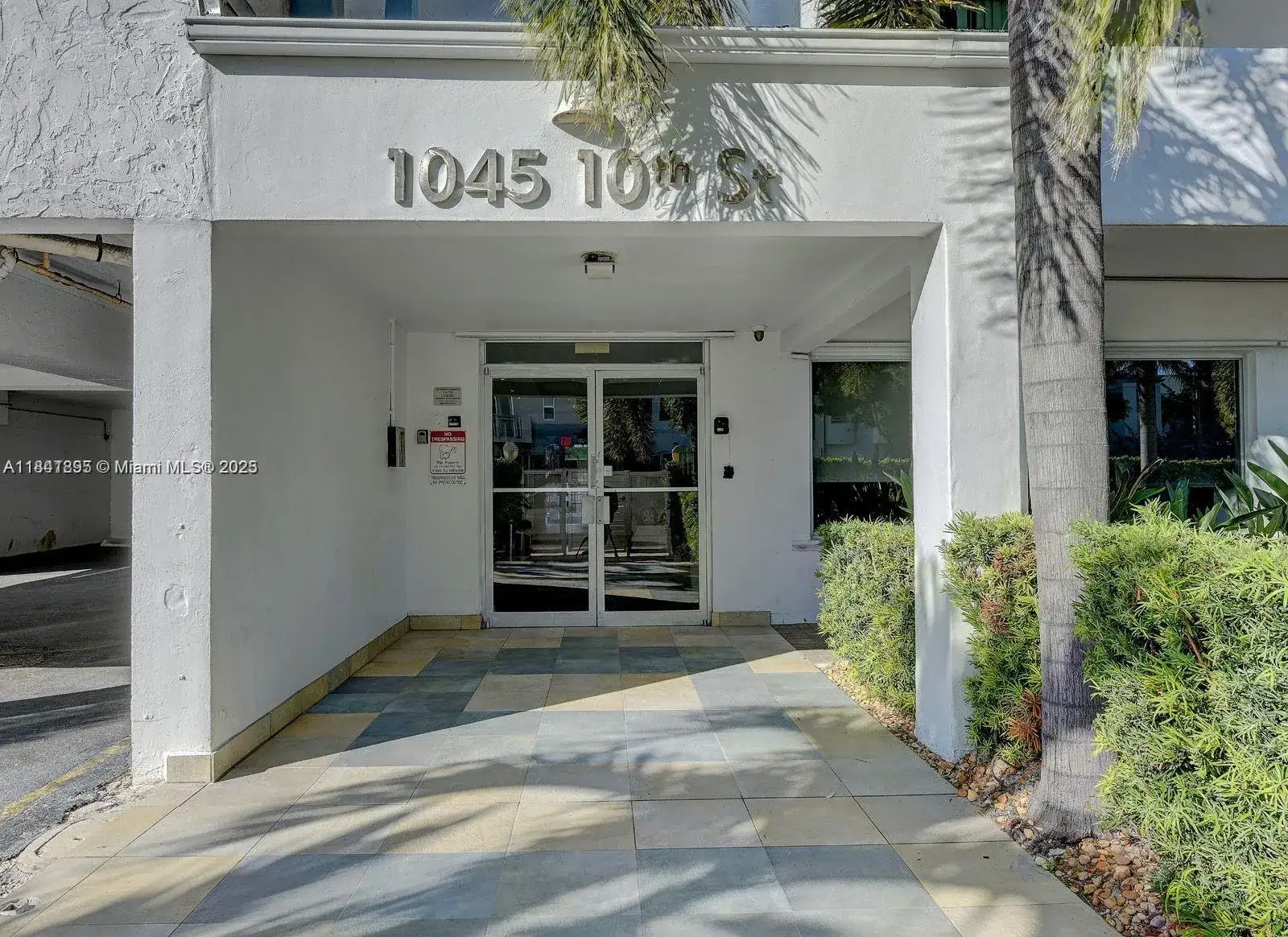 1045 10th St # 907, Miami Beach FL 33139 photo 2