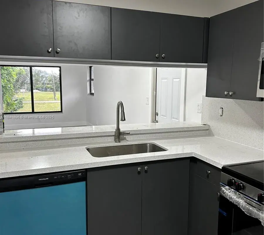 1175 SW 16th Ave, Fort Lauderdale FL 33312