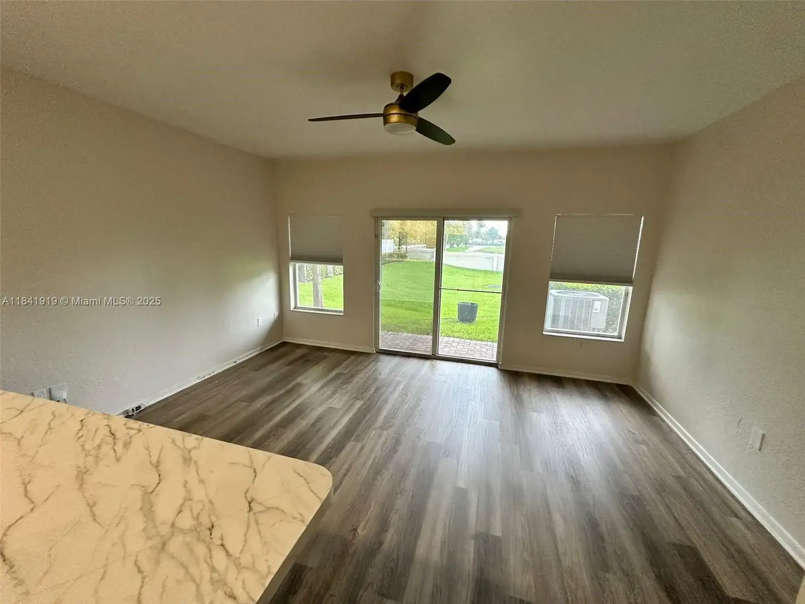 3018 NW 30th Ave, Oakland Park FL 33311 photo 2