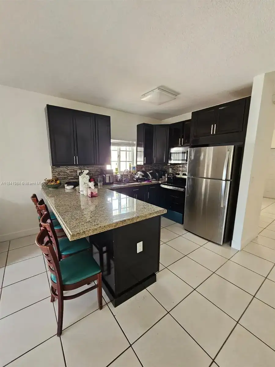 13 ST SW 13941 # 0, Miami FL 33184 photo 3