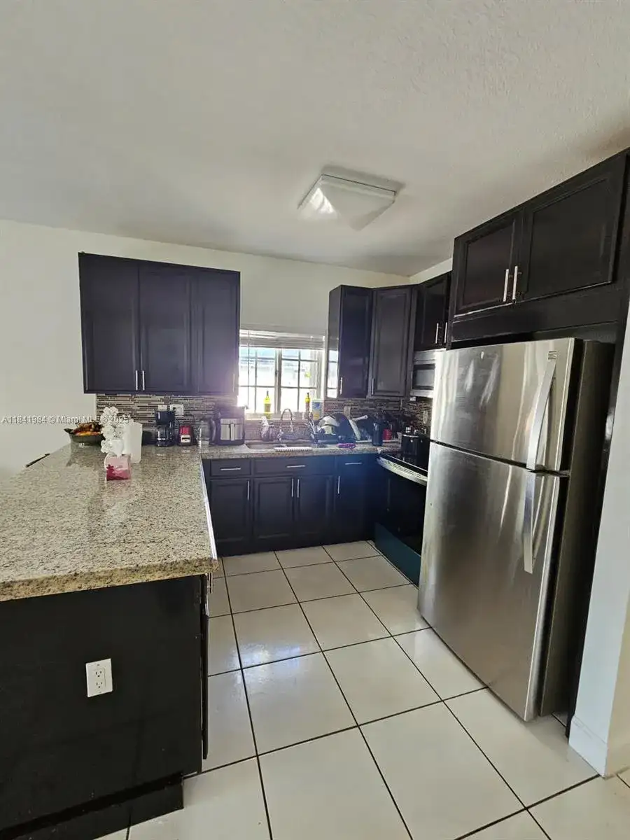 13 ST SW 13941 # 0, Miami FL 33184 photo 4