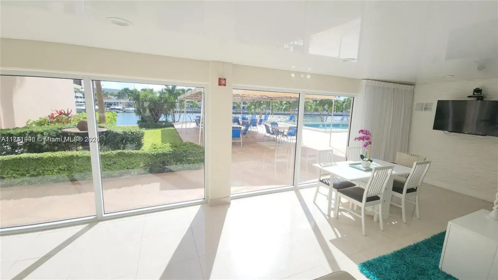 220 Kings Point Dr # 102, Sunny Isles Beach FL 33160