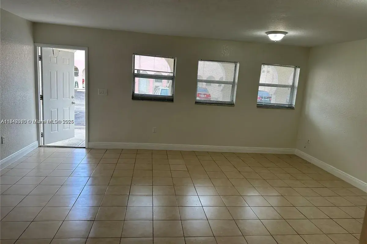 2776 NW 131st St # 2776, Opa-Locka FL 33054