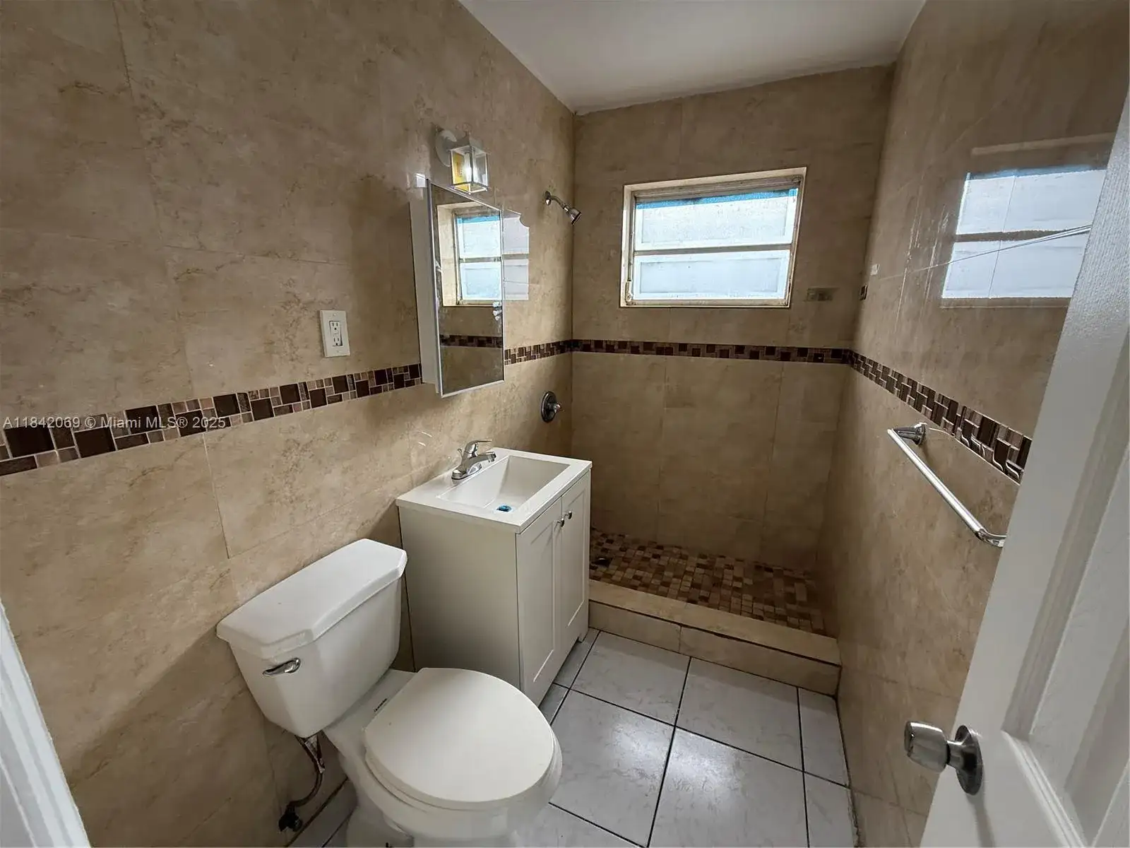 2146 NW 18th terr # A, Miami FL 33125 photo 2