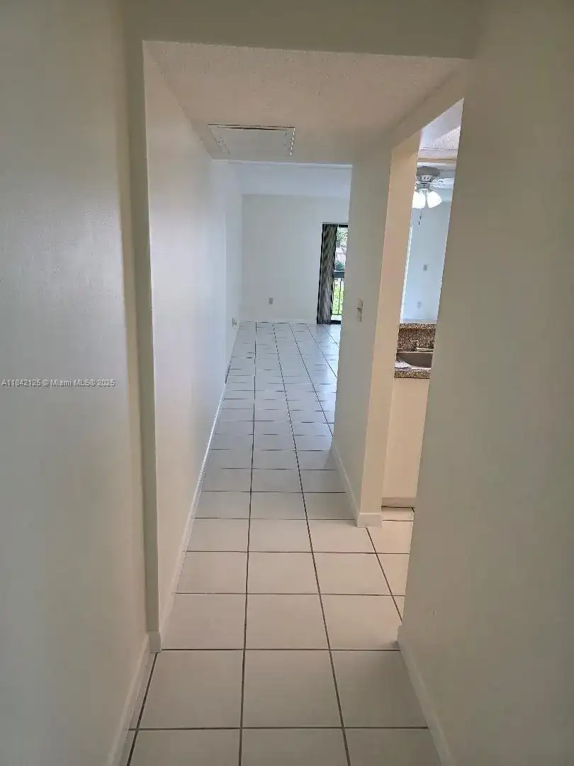 1121 SW 105 AV # 322, Miami FL 33174 photo 5