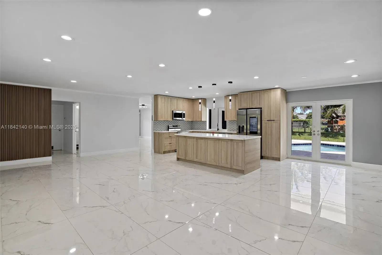11811 NW 5th Ct, Plantation FL 33325