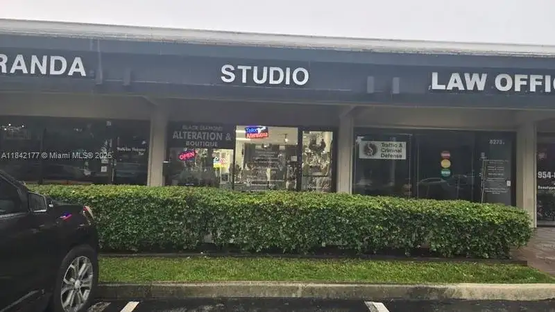 8275 W Broward Blvd, Plantation FL 33324 photo 2