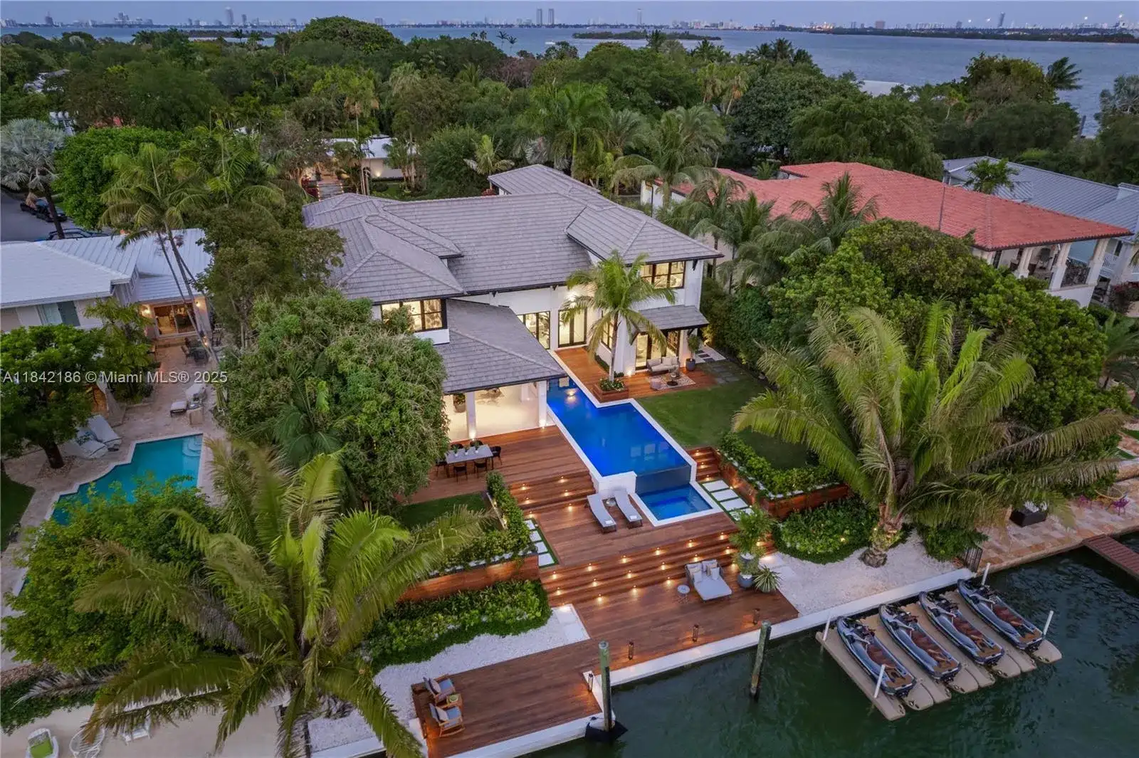 4241 Palm Ln, Miami FL 33137 photo 2