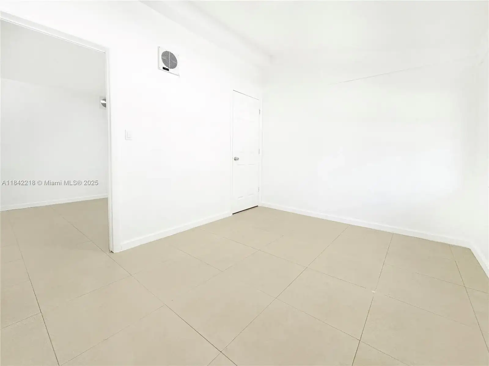 2731 NW 100th St # B, Miami FL 33147 photo 4