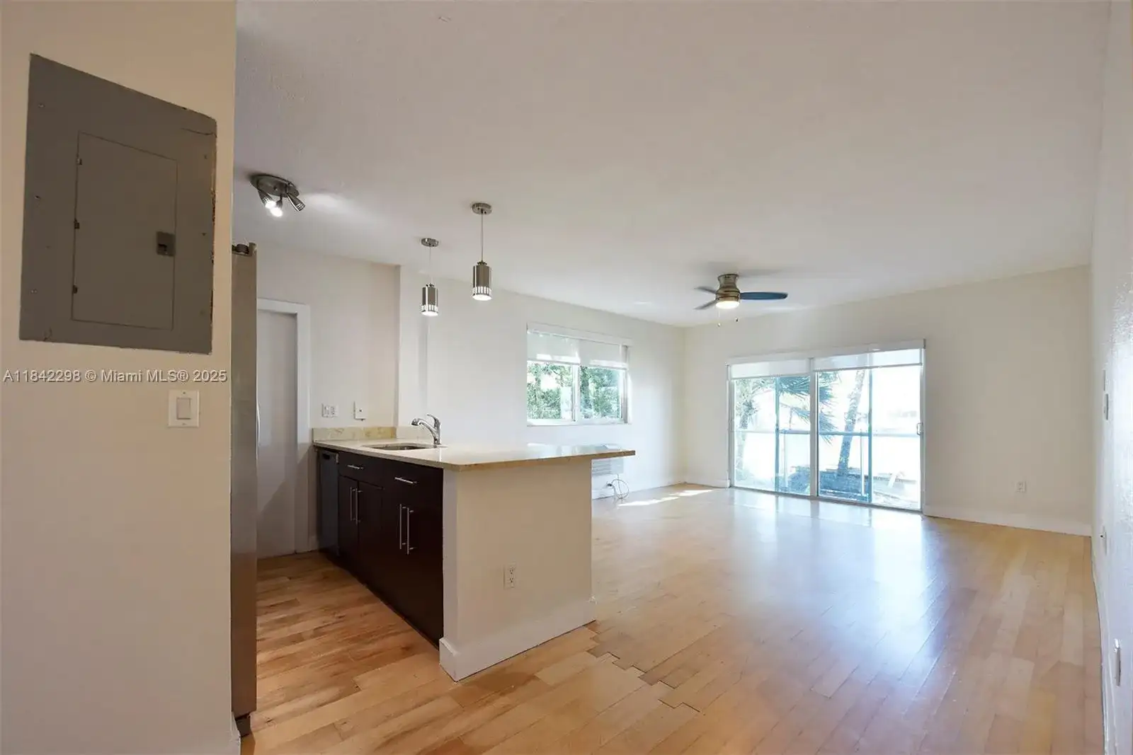 7171 Bay Dr # 6, Miami Beach FL 33141 photo 5