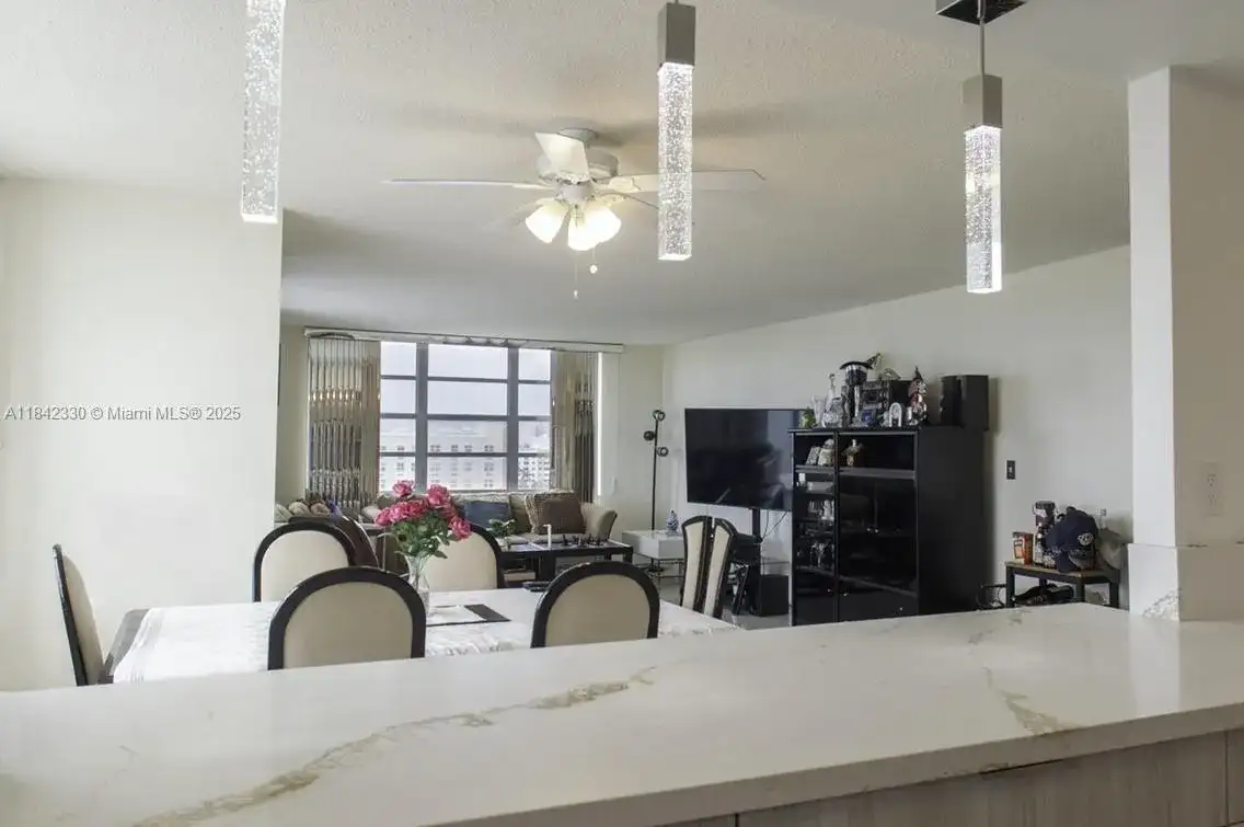 2780 NE 183rd St # 1001, Aventura FL 33160 photo 3
