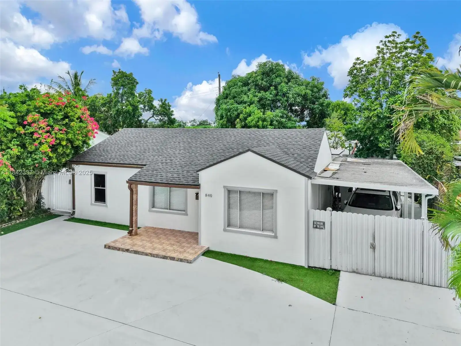 840 NE 4th Pl, Hialeah FL 33010 photo 3