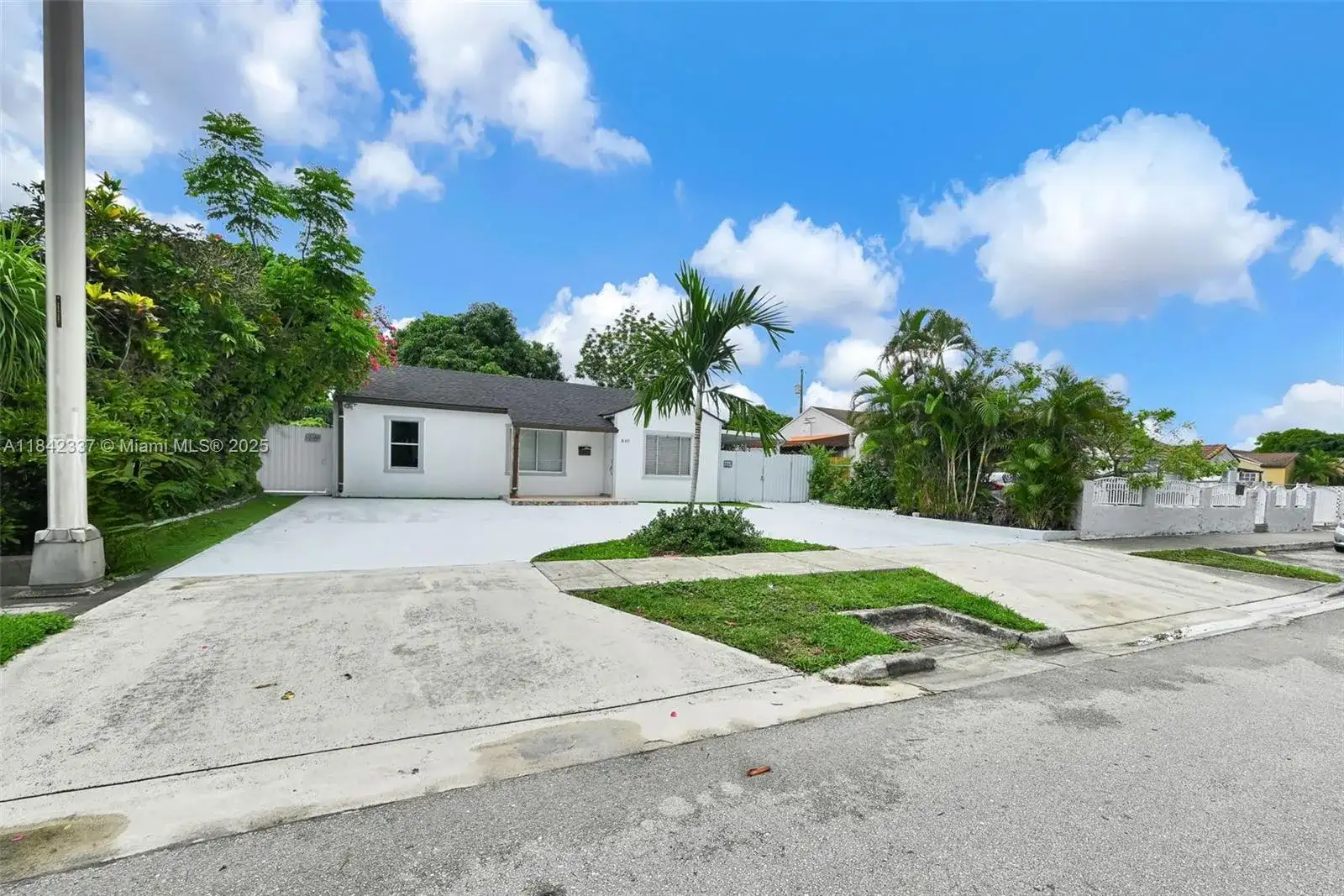 840 NE 4th Pl, Hialeah FL 33010 photo 5