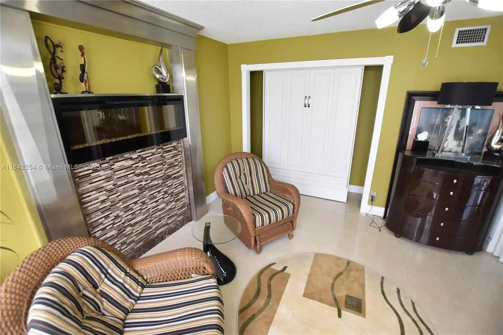 3800 Oaks Clubhouse Dr # 309, Pompano Beach FL 33069 photo 5