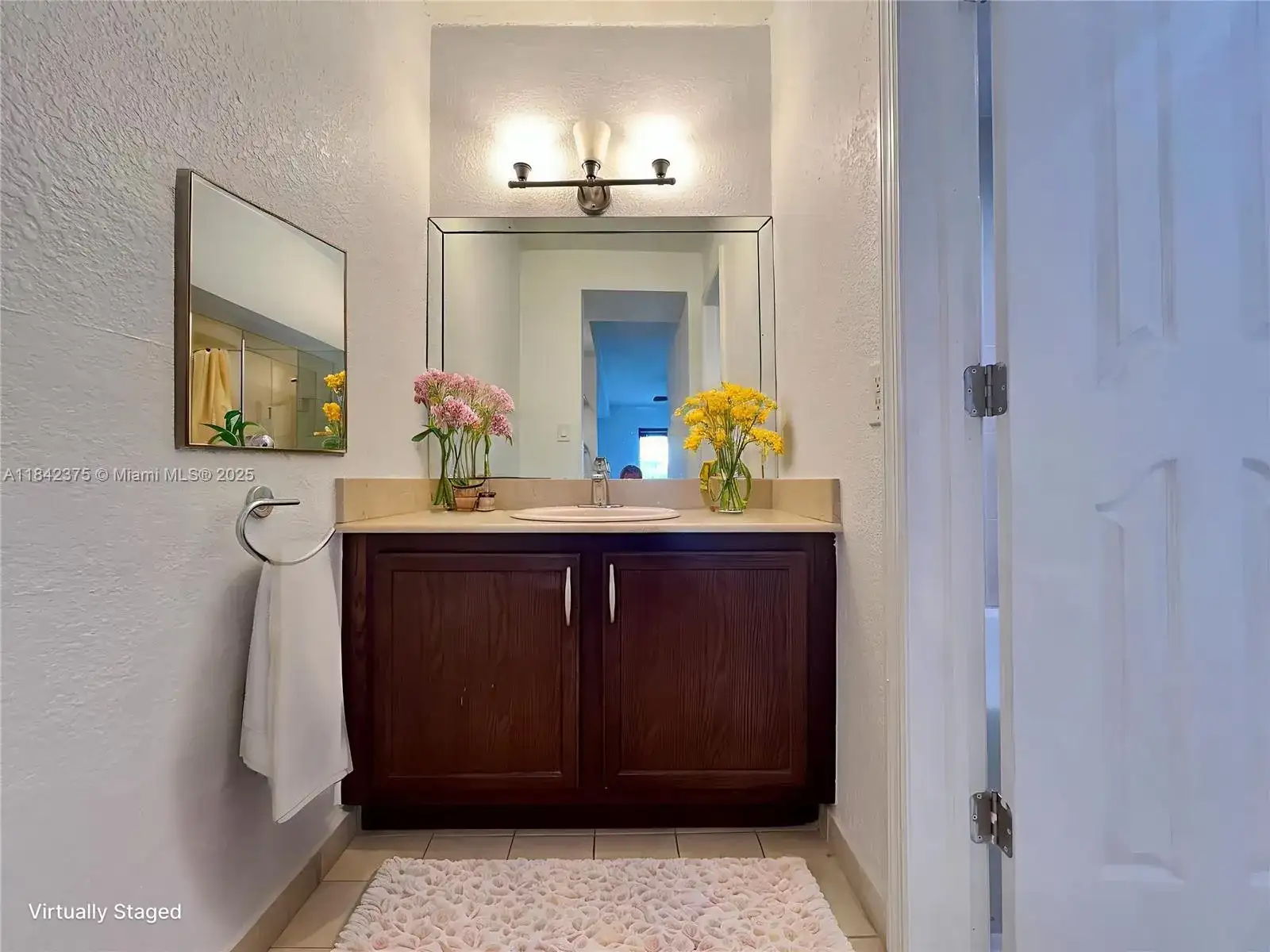 445 SW 11th St # 201, Miami FL 33130 photo 4