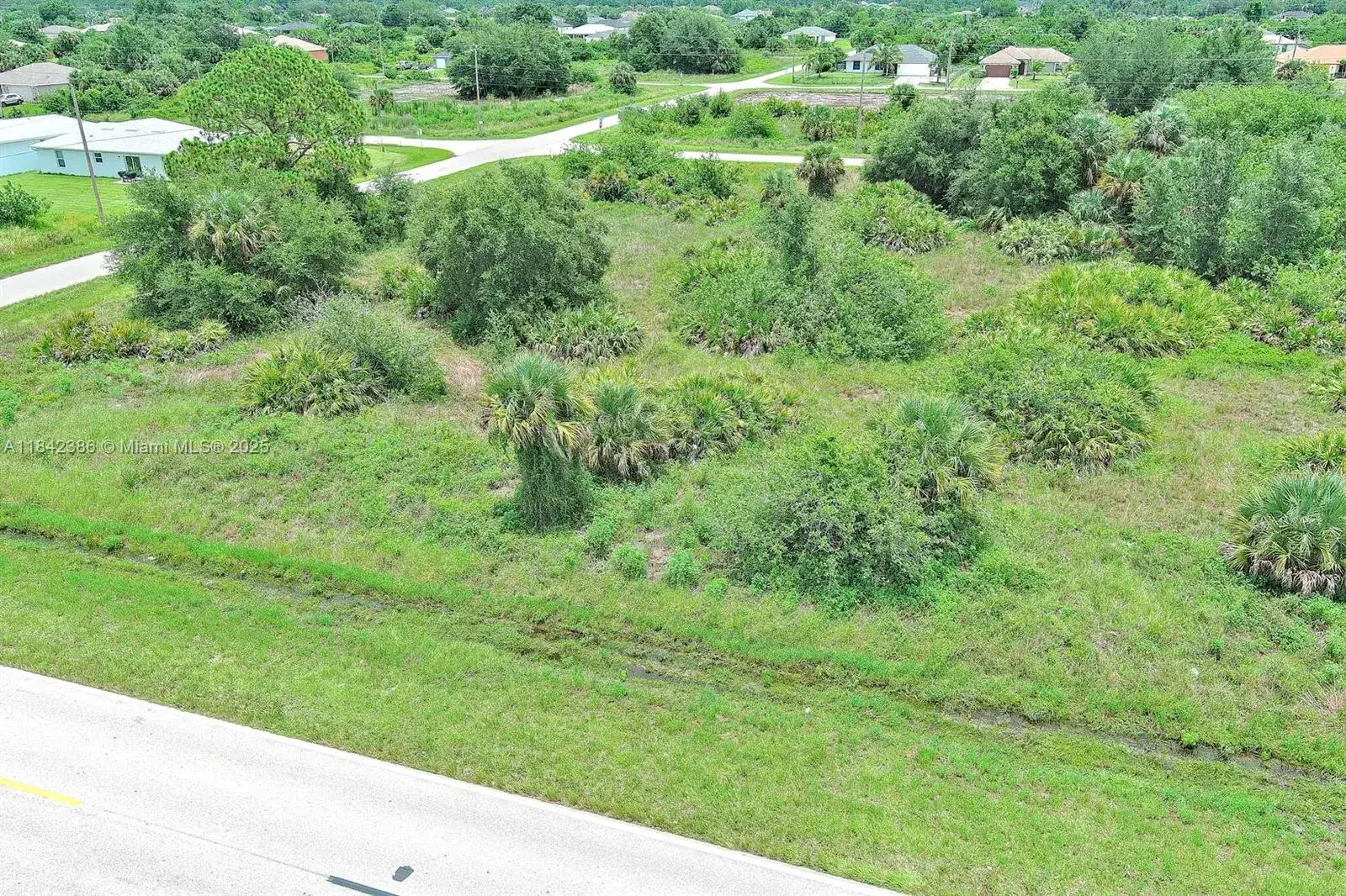 841 Milwaukee Blvd, Lehigh Acres FL 33974 photo 4