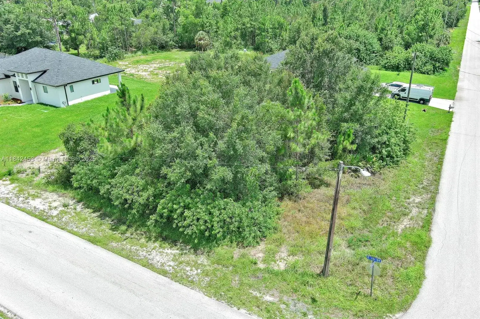 2500 E 10th St, Lehigh Acres FL 33936 photo 3