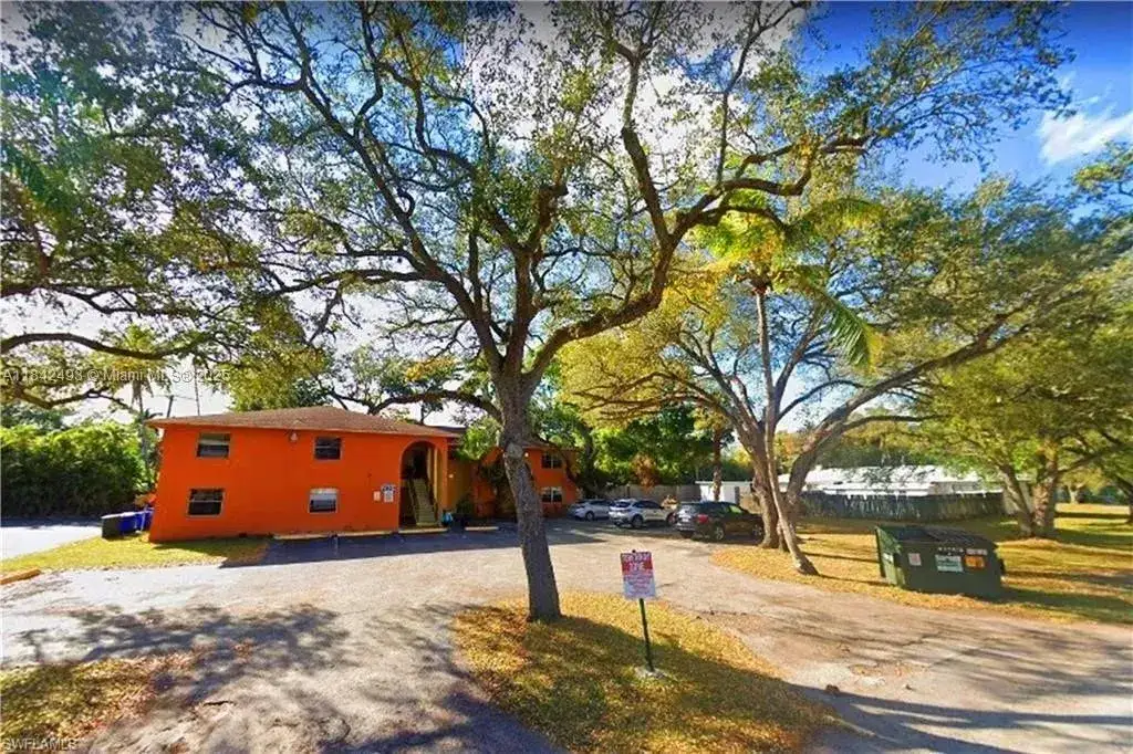 2524 Congress St # 4, Other City - In The State Of Florida FL 33901