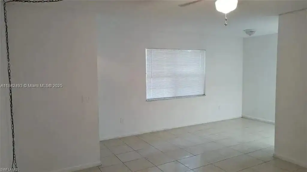 2524 Congress St # 4, Other City - In The State Of Florida FL 33901 photo 3