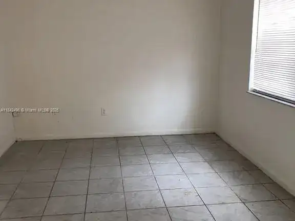 2524 Congress St # 7, Other City - In The State Of Florida FL 33901 photo 2