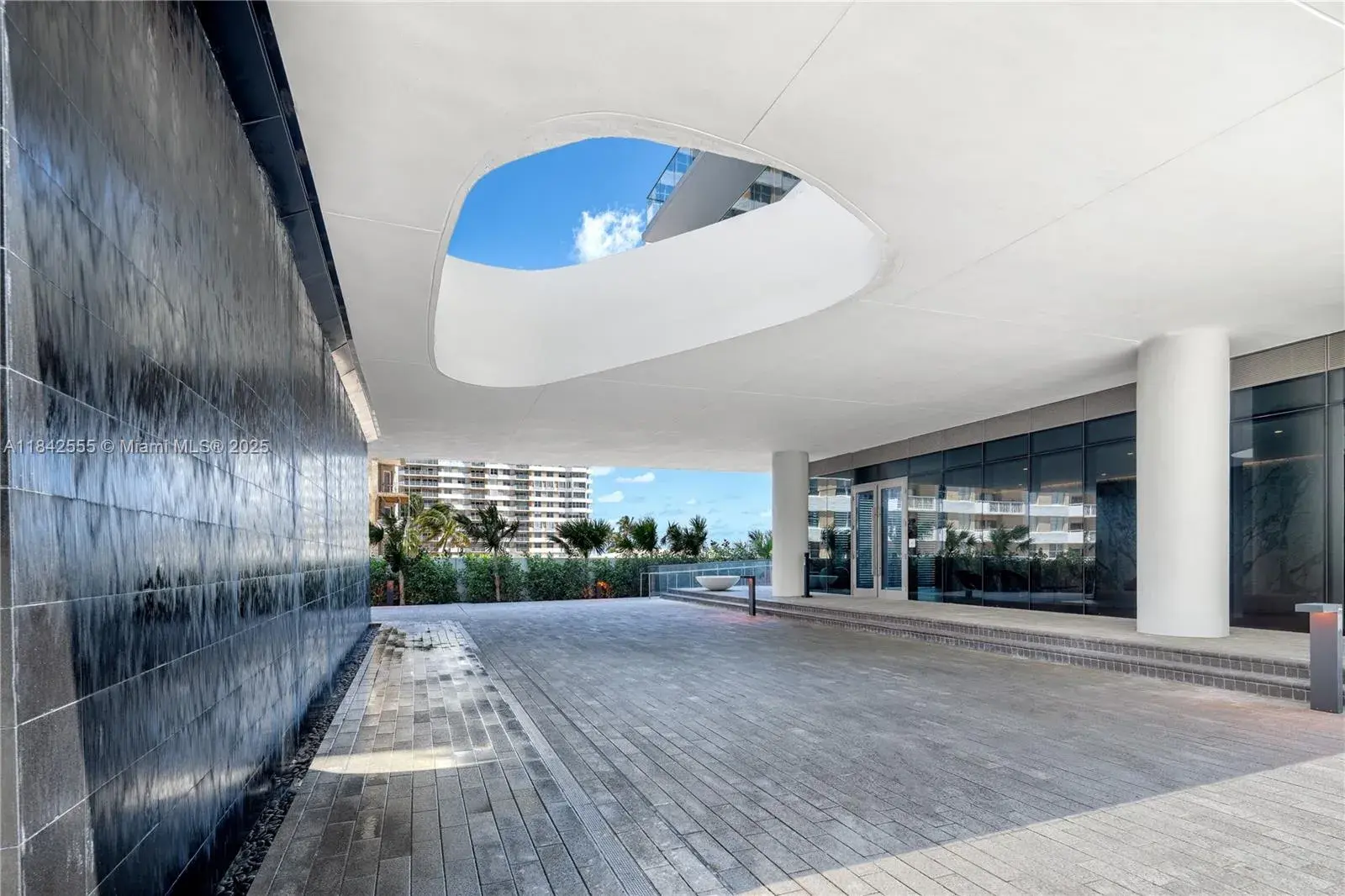 2000 S Ocean Drive # 32A, Hallandale Beach FL 33009