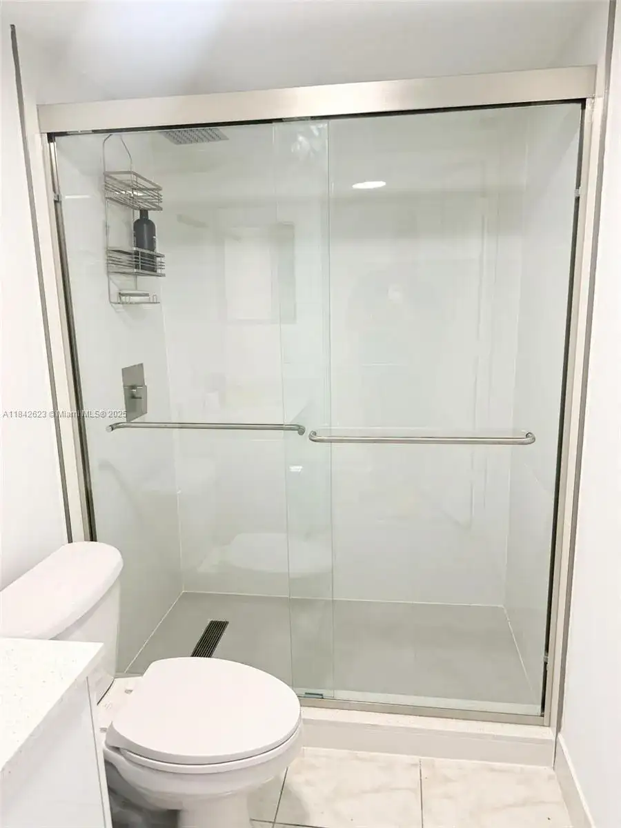 1010 NW 11th St # 408, Miami FL 33136 photo 3