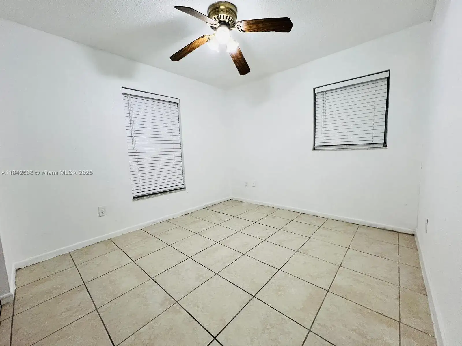 2019 COLMAR AVE, Sebring FL 33870 photo 4
