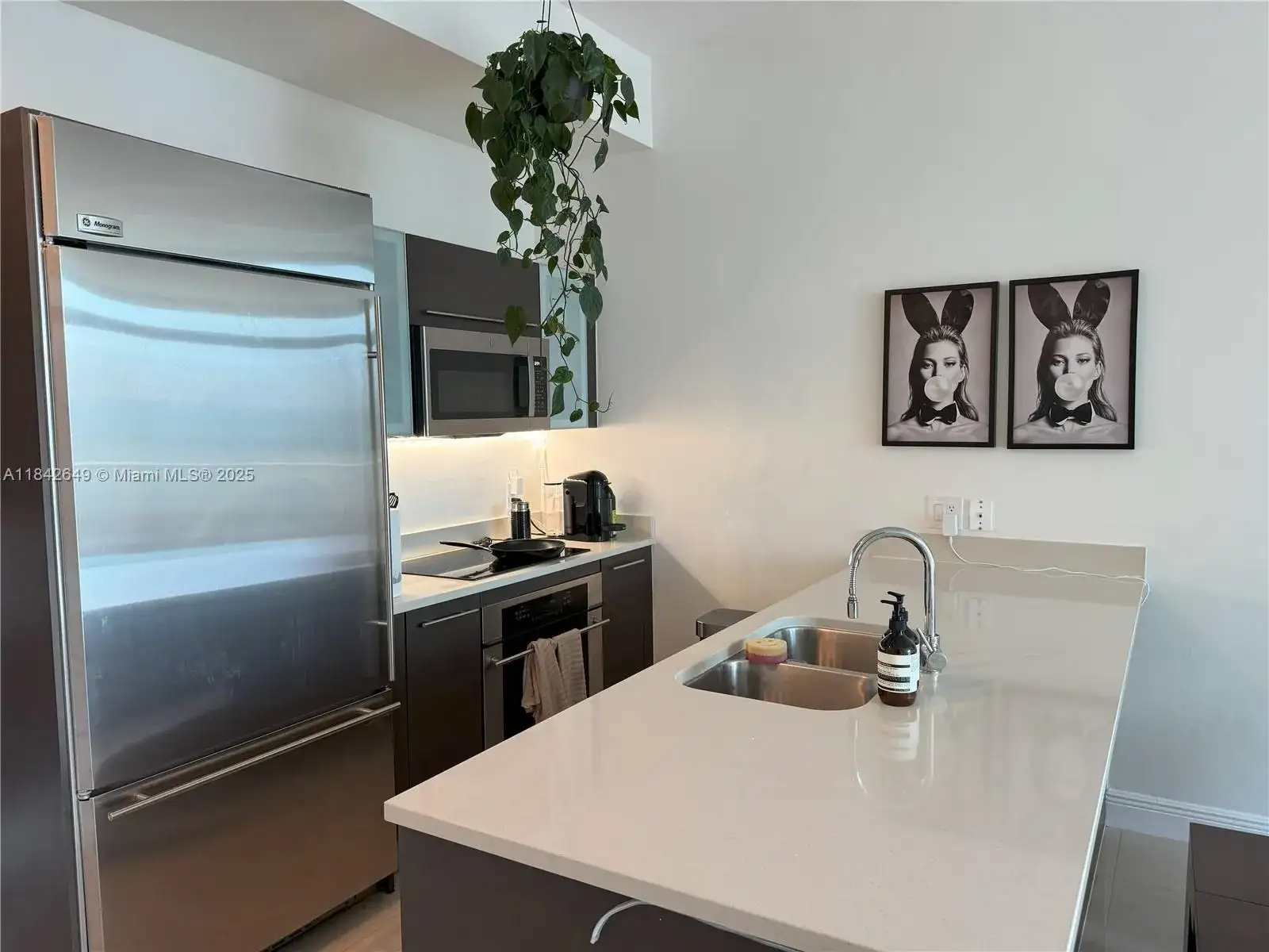 55 SE 6th St # 4106, Miami FL 33131 photo 4