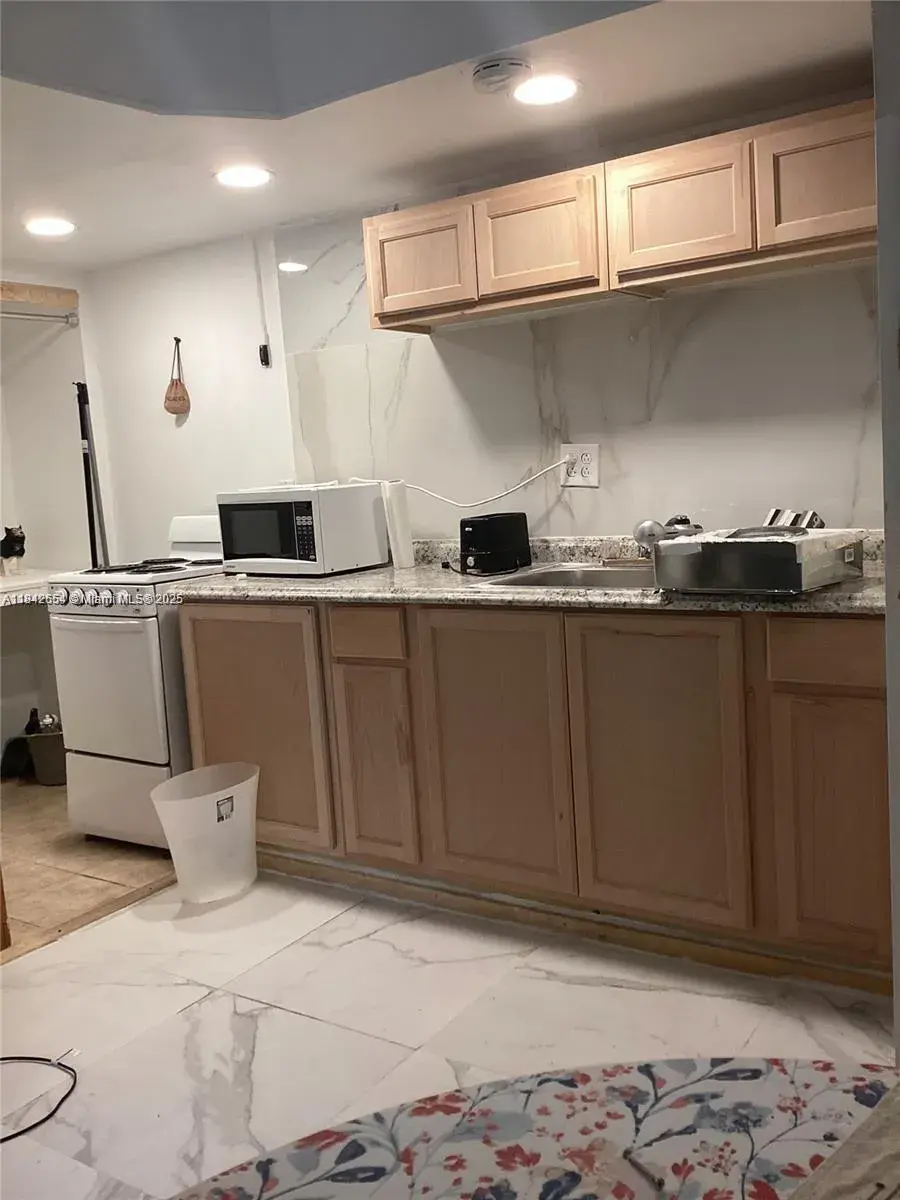 312 N 28th Ave, Hollywood FL 33020