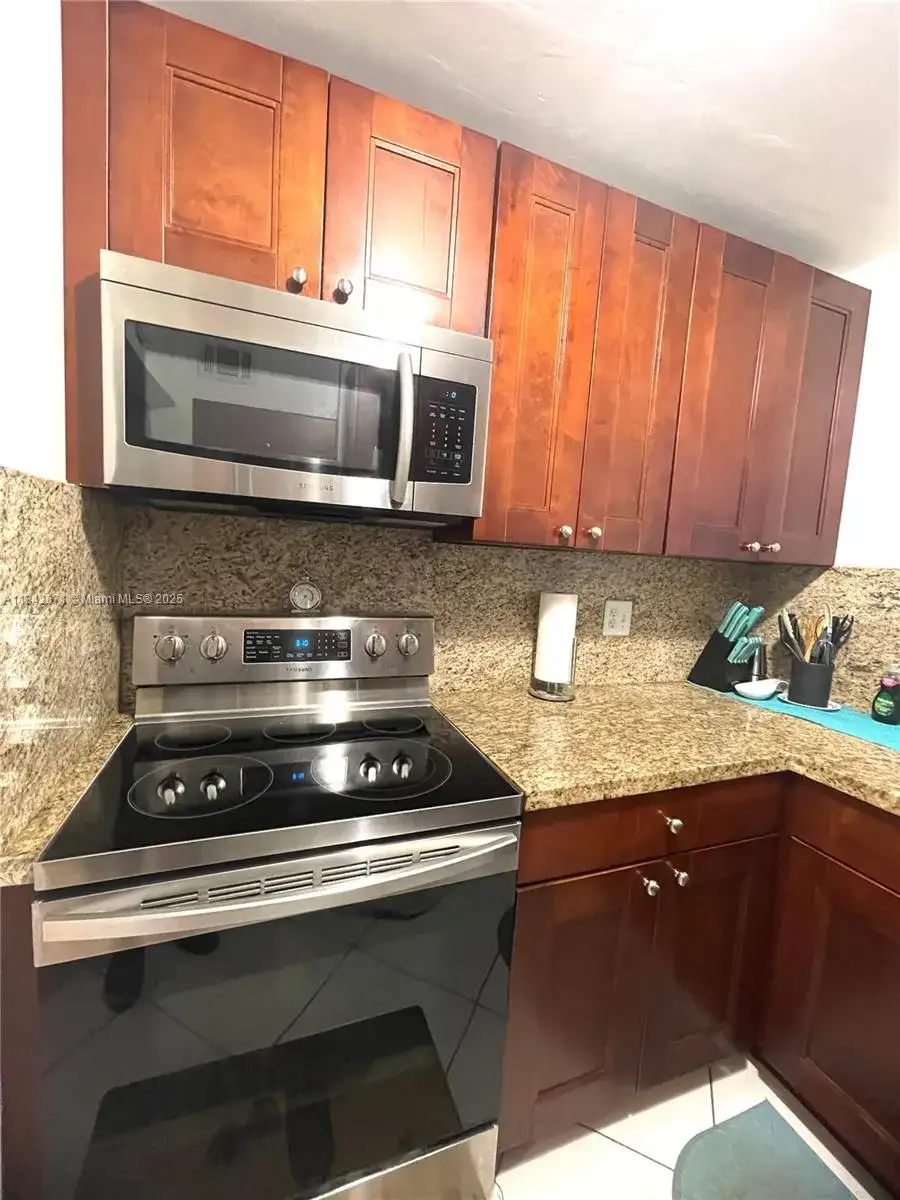 8821 W Flagler St # 411, Miami FL 33174 photo 2