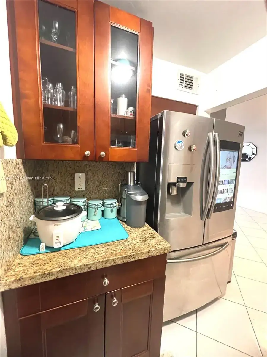 8821 W Flagler St # 411, Miami FL 33174 photo 3