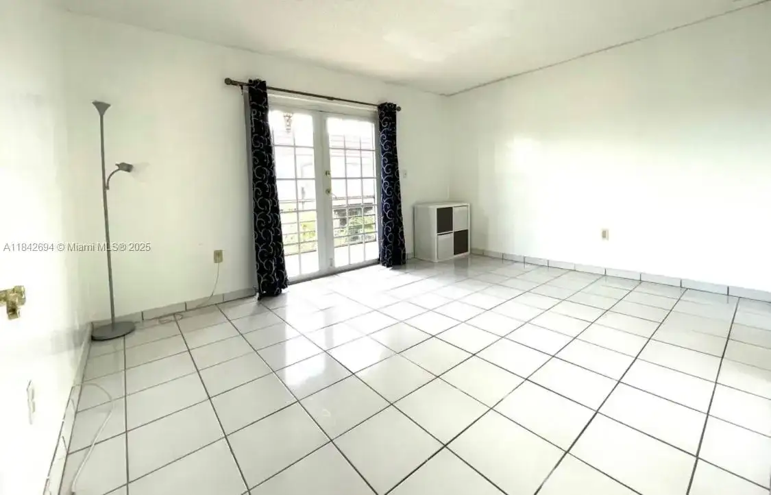 6575 W 4th Ave # 311, Hialeah FL 33012 photo 4
