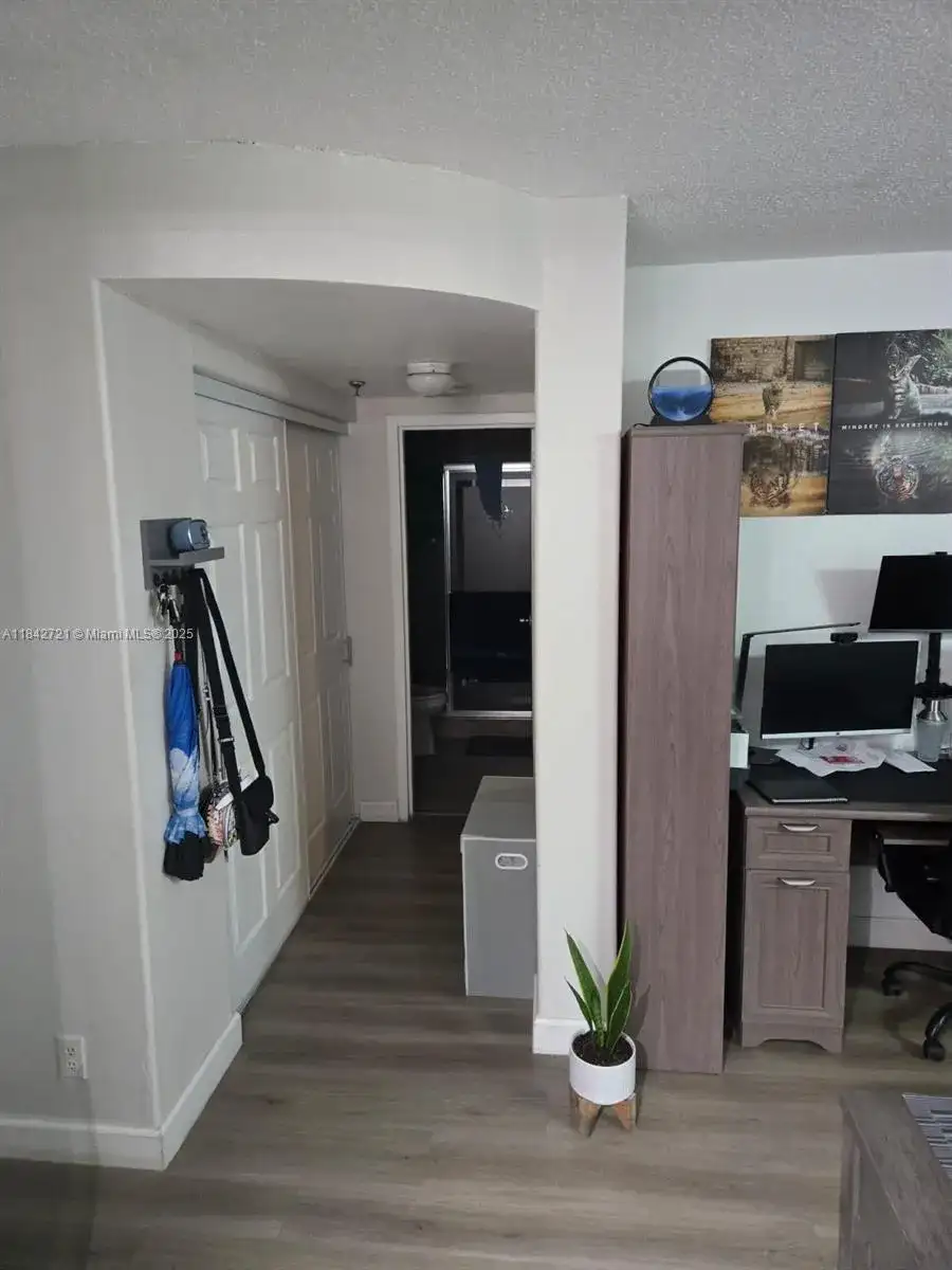 16450 NW 2nd Ave # 310, Miami FL 33169 photo 5