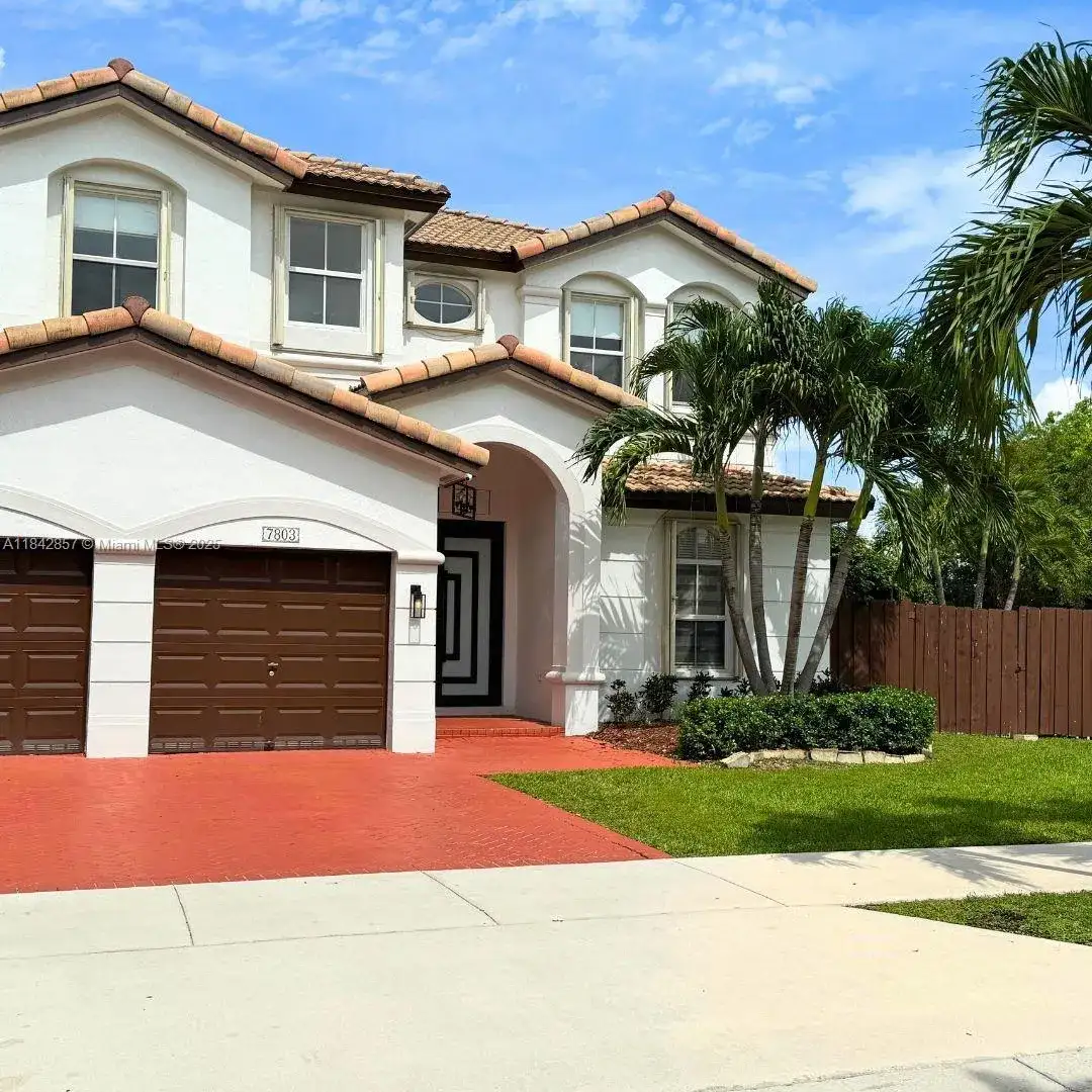 7803 NW 111th Ct, Doral FL 33178 photo 2