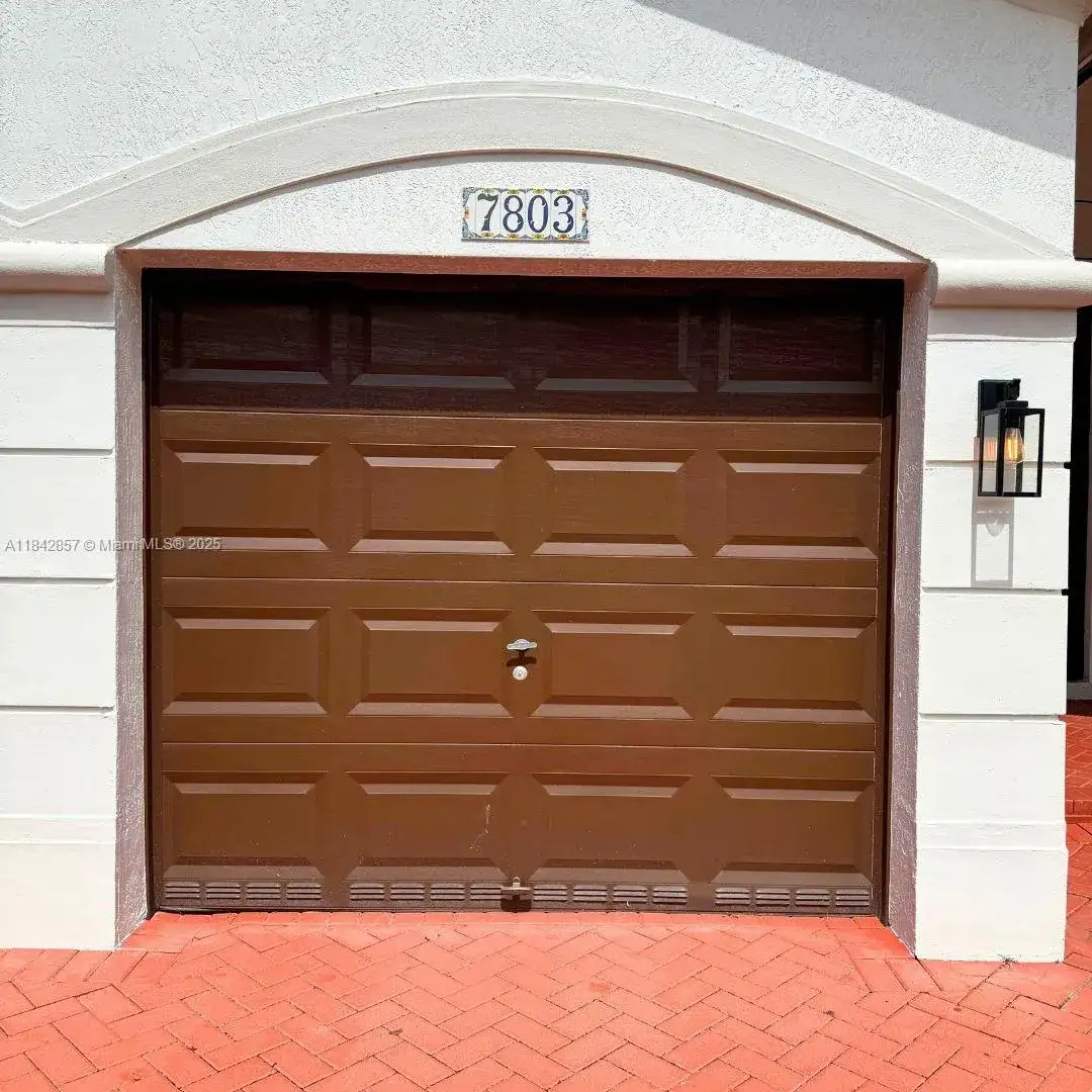 7803 NW 111th Ct, Doral FL 33178 photo 5