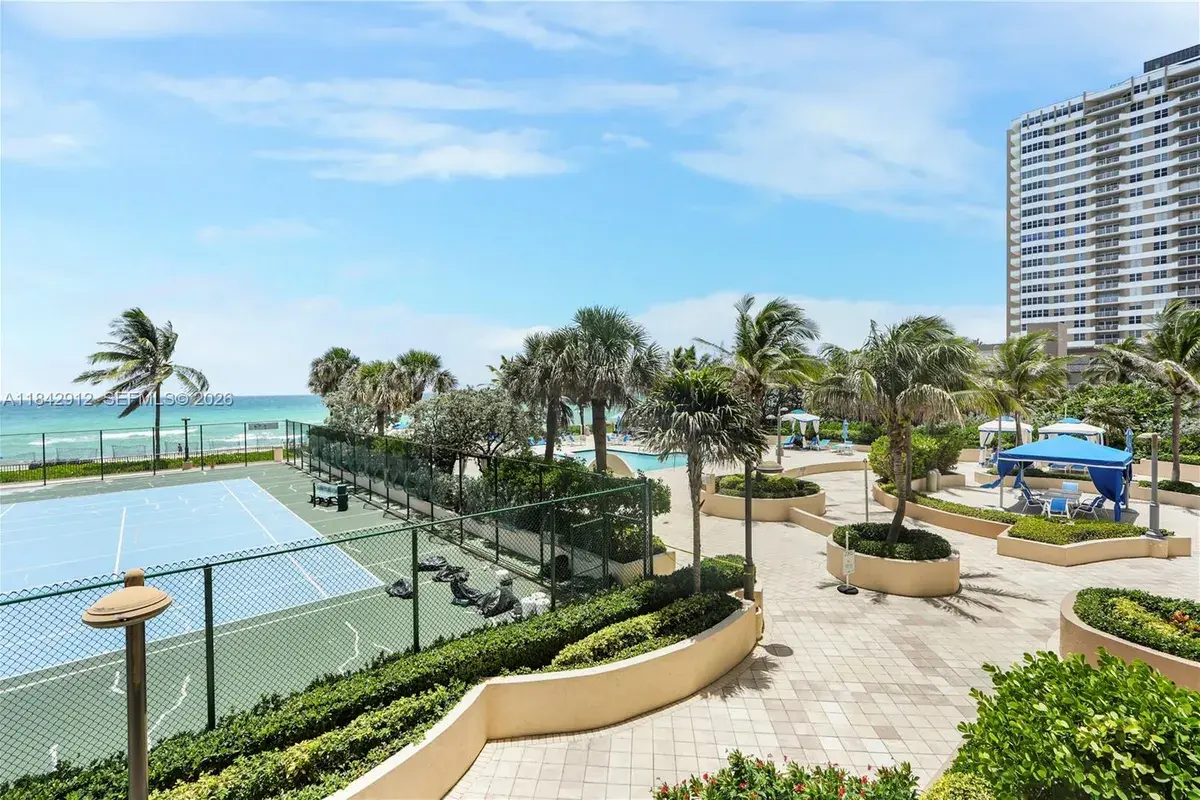 1912 S Ocean Dr # 3D, Hallandale Beach FL 33009