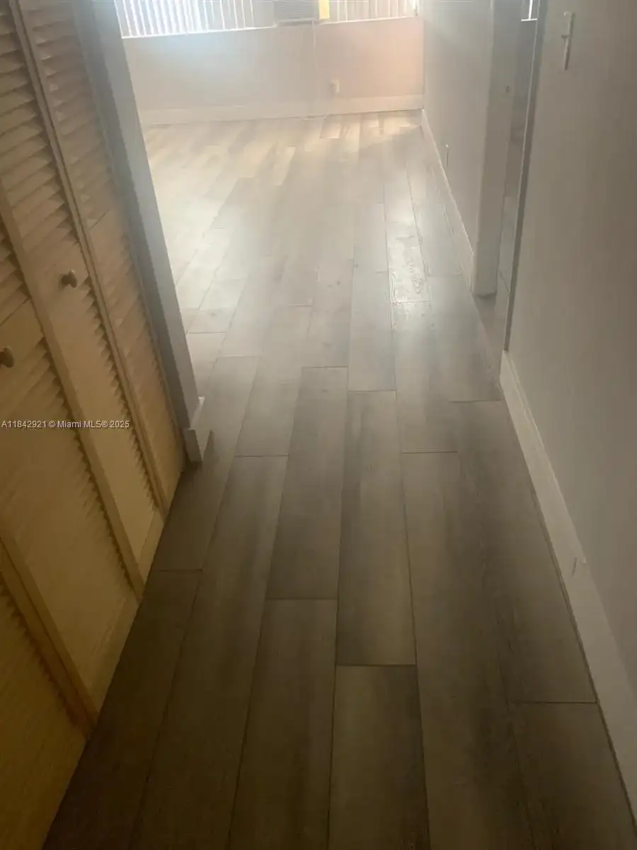 2025 NE 164th St # 606, North Miami Beach FL 33162 photo 3