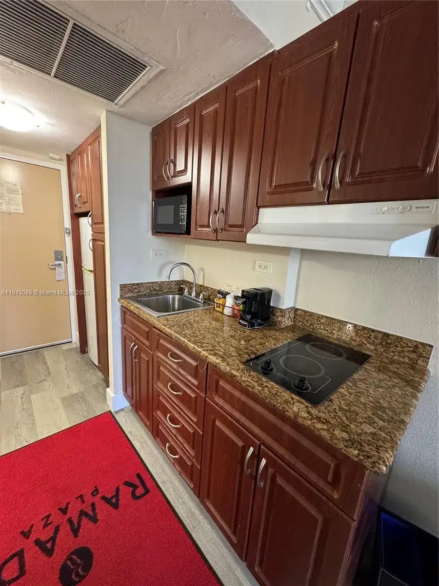 19201 Collins Ave # 1103, Sunny Isles Beach FL 33160 photo 2