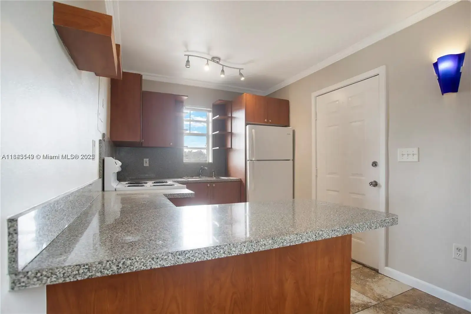 1020 SW 7th St # 9, Miami FL 33130 photo 3