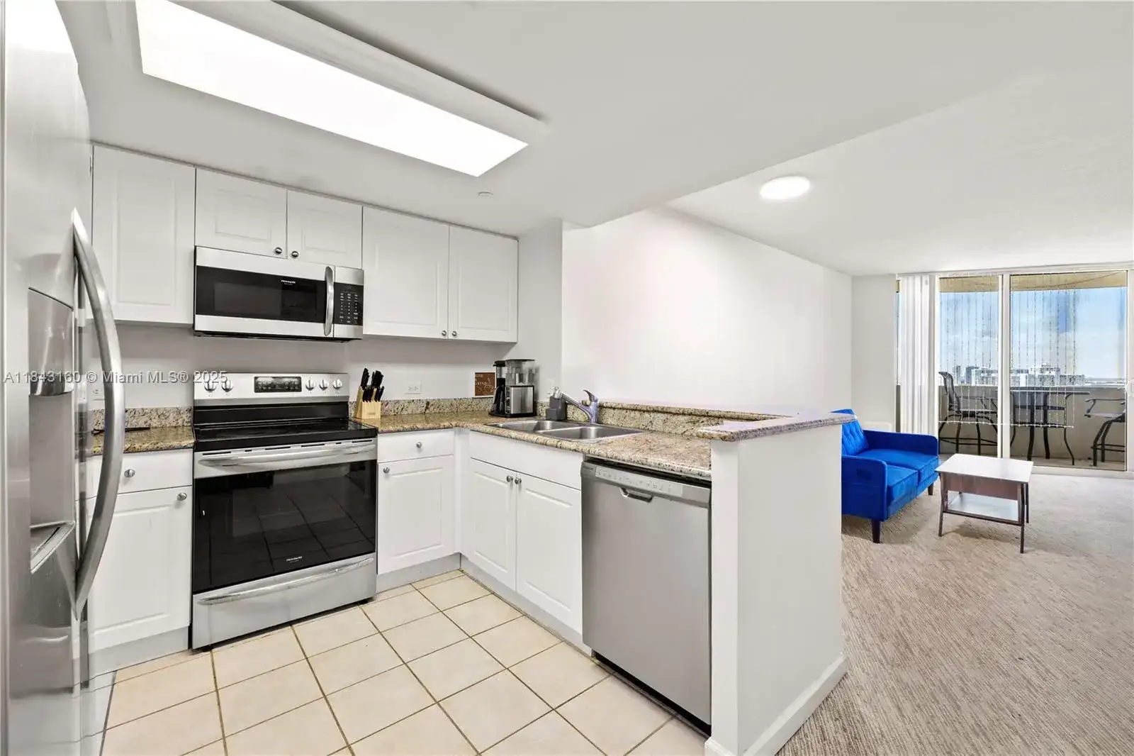 19501 W Country Club Dr # 2106, Aventura FL 33180 photo 5