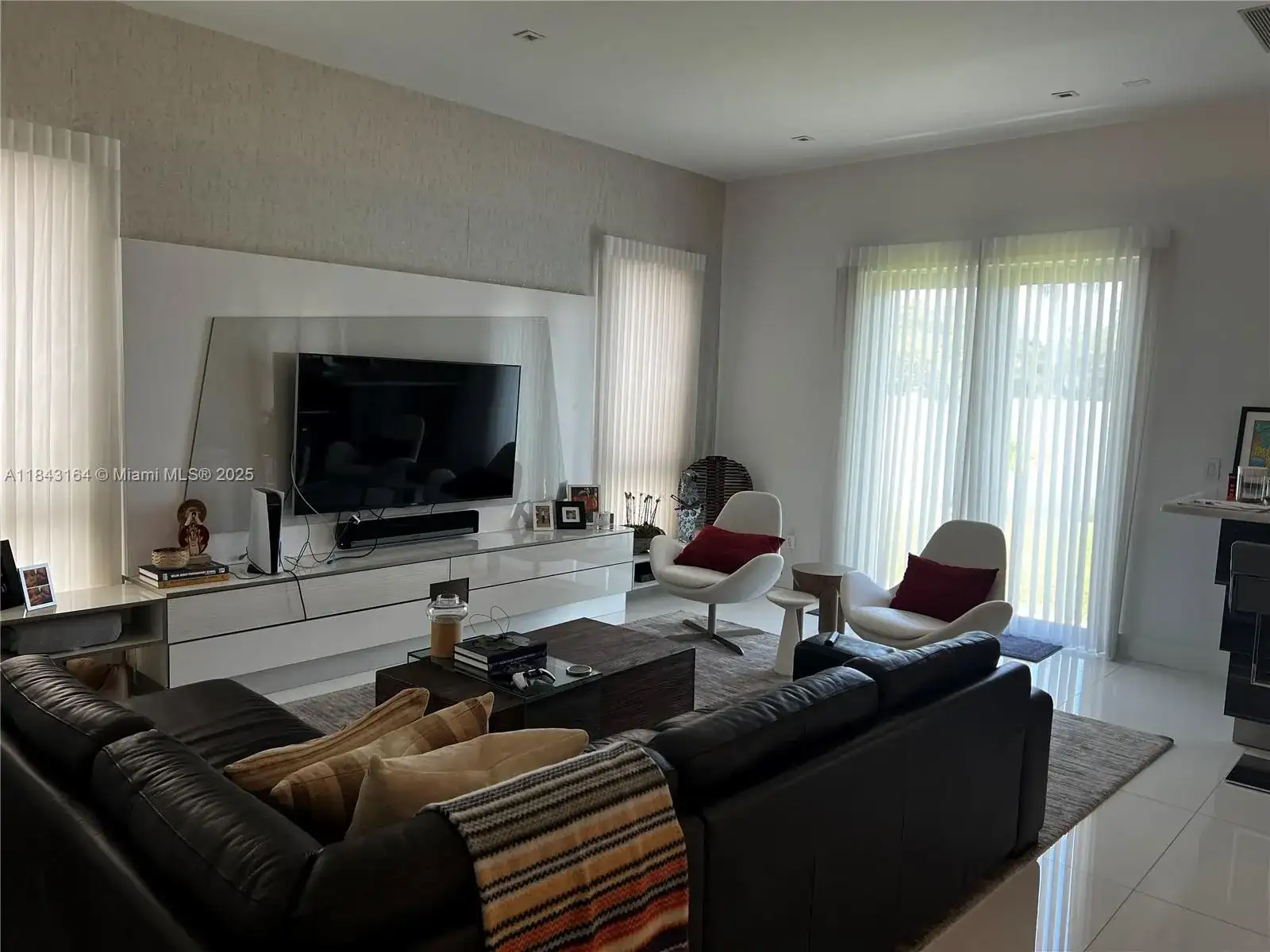 8286 NW 33rd Ter, Doral FL 33122 photo 5
