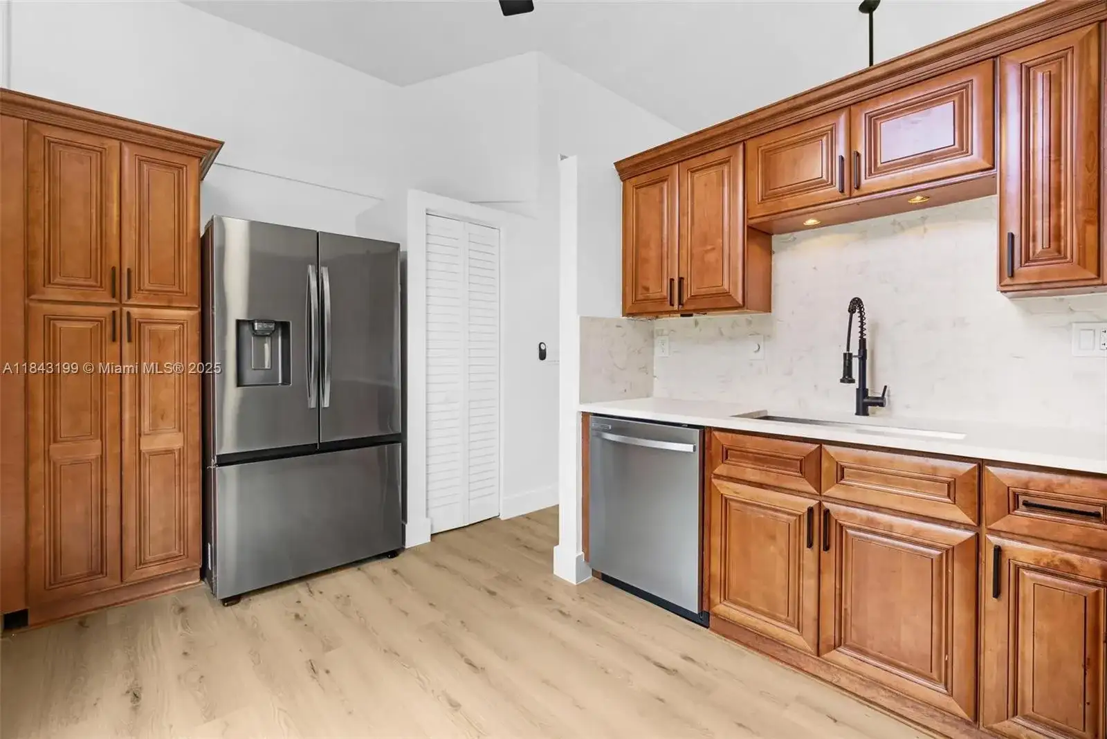 605 Laurel Way, North Lauderdale FL 33068 photo 3