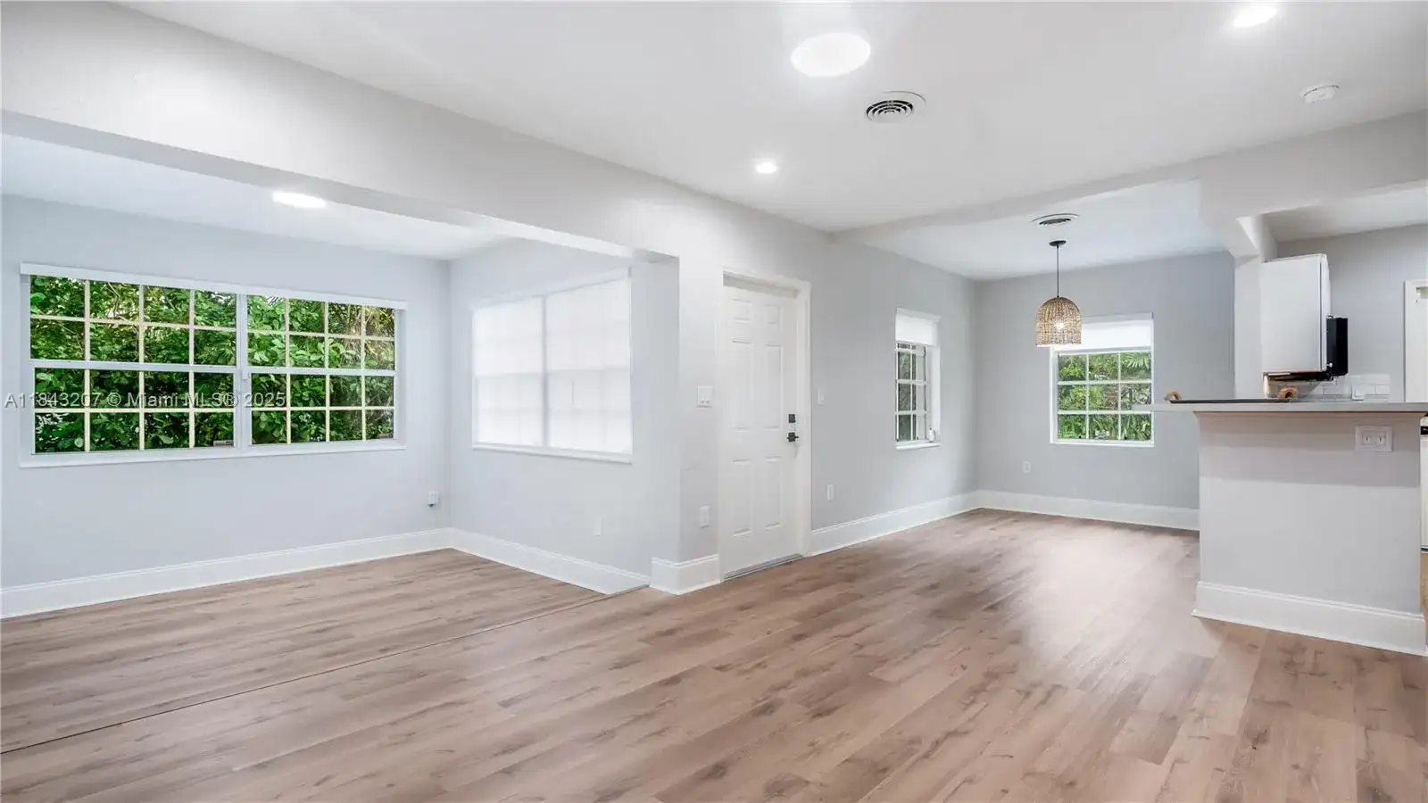 49 Alcantarra Ave, Coral Gables FL 33134 photo 4