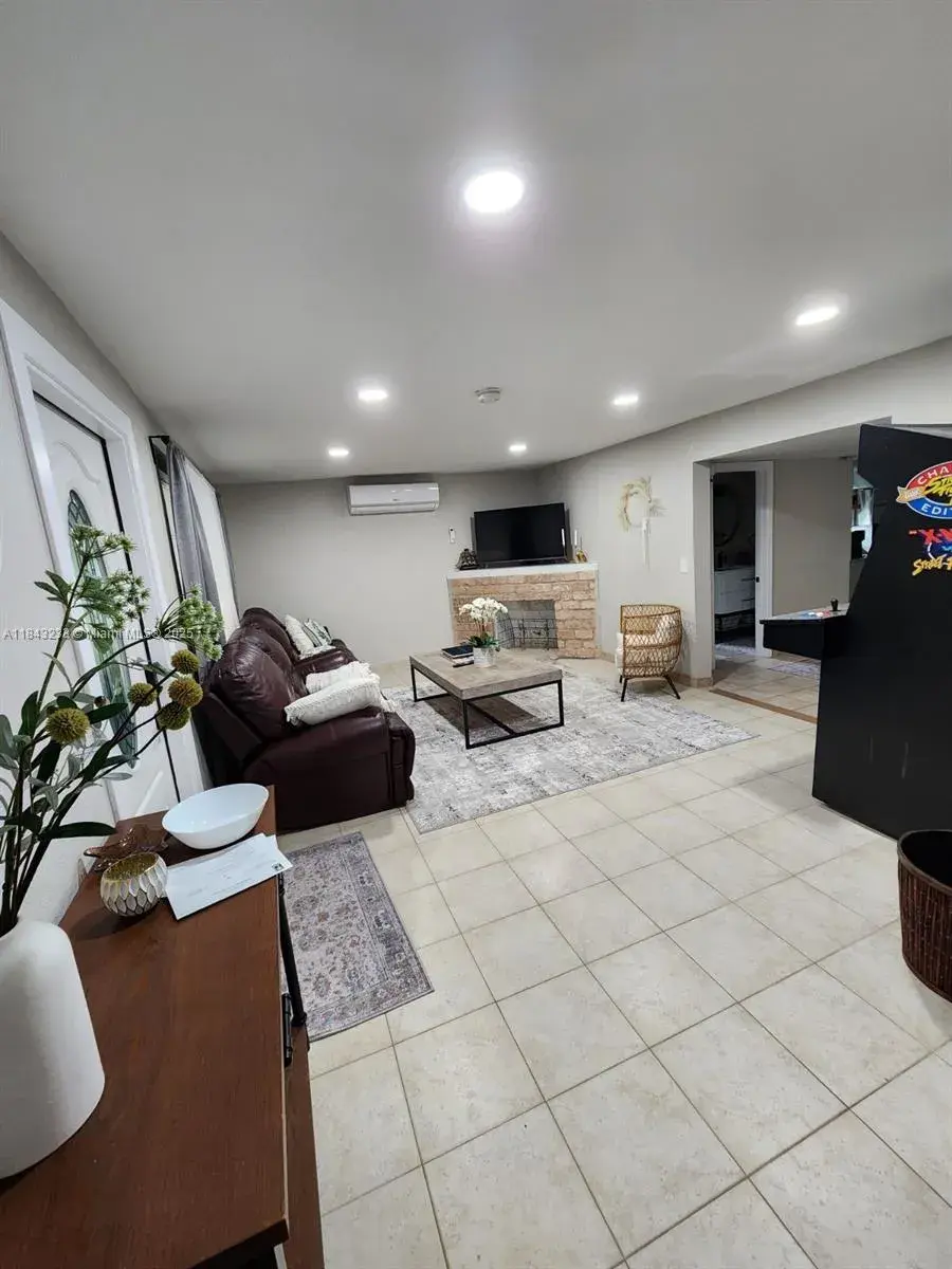 1872 SW 29th Ave # A, Fort Lauderdale FL 33312