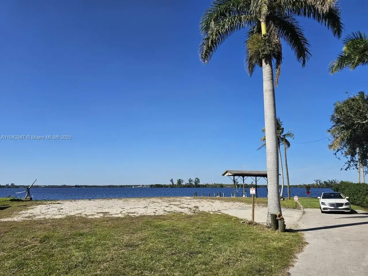 4567 E RIVERSIDE DR, Fort Myers FL 33905 photo 2