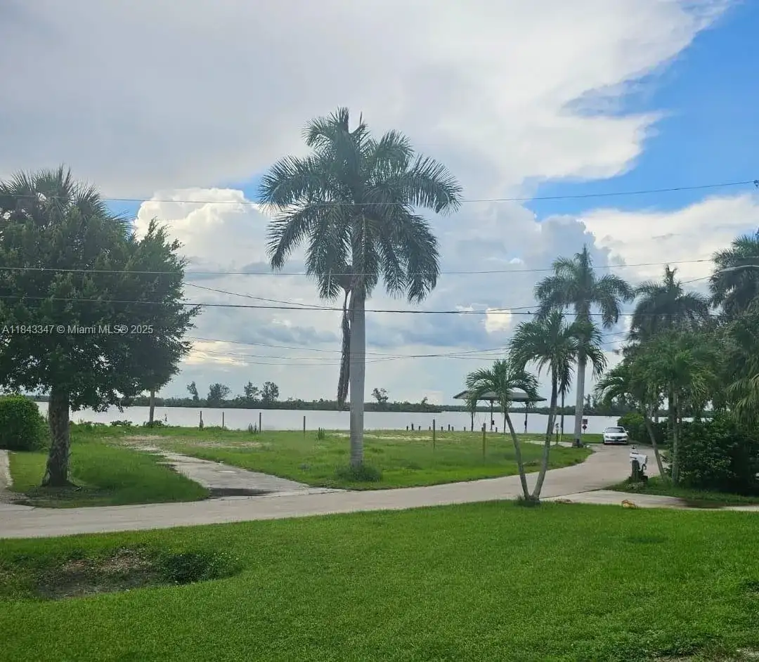 4567 E RIVERSIDE DR, Fort Myers FL 33905 photo 4
