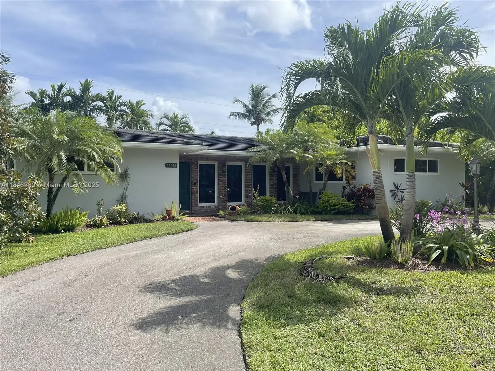 1110 Redbird Ave, Miami Springs FL 33166 photo 2