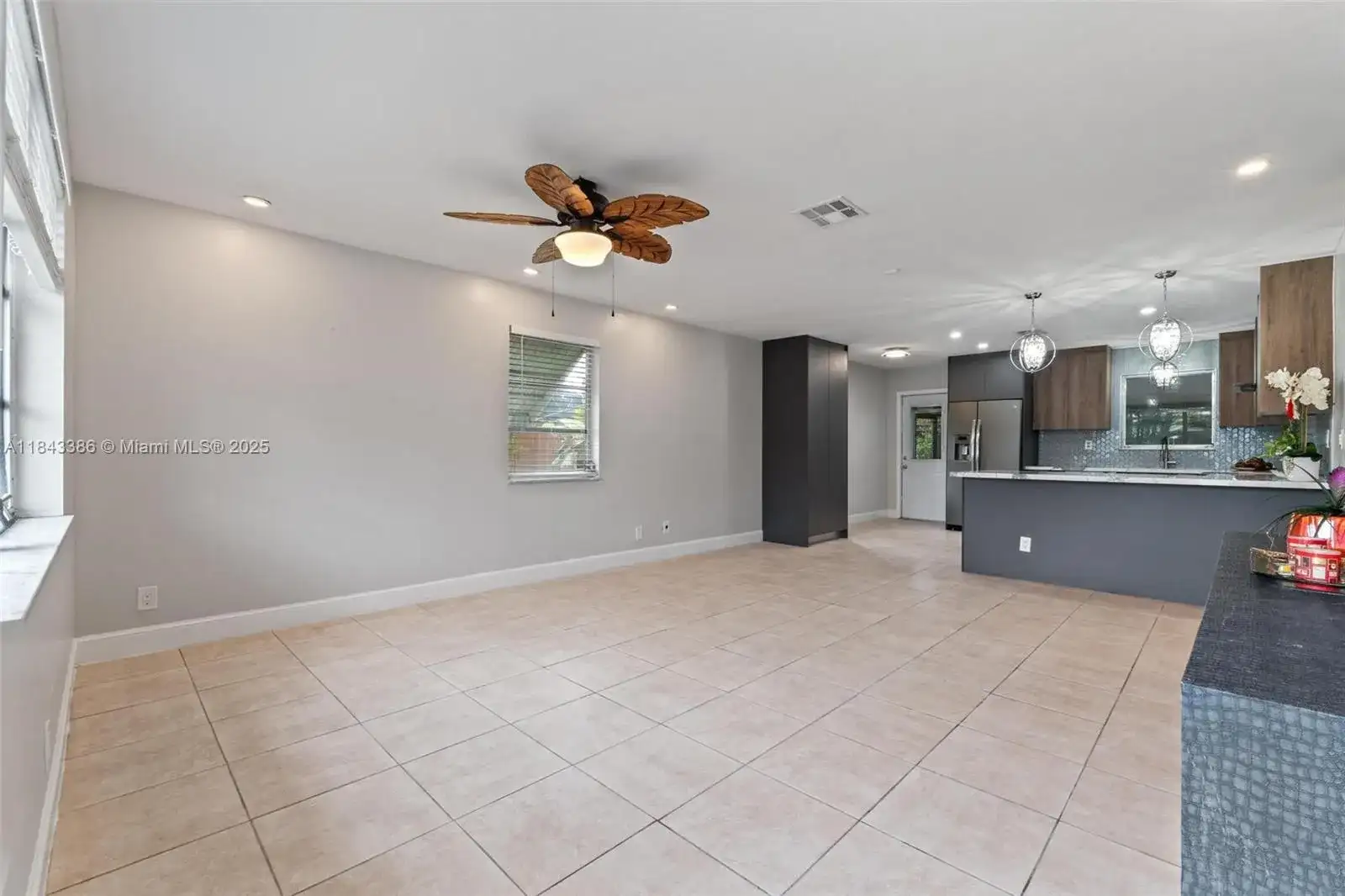 1912 SW 97th Ter, Miramar FL 33025 photo 5