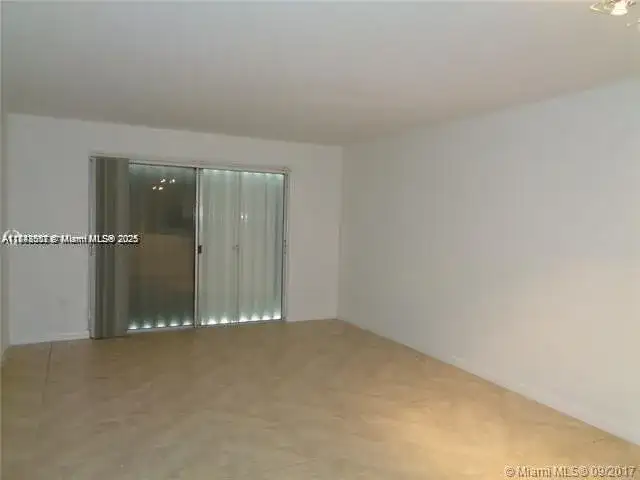 15205 NE 6th Ave # D212, Miami FL 33162 photo 4