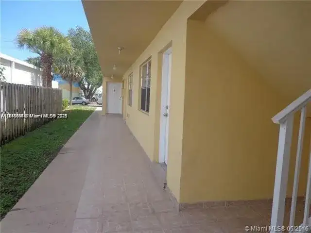 16150 NE 21st Ave # 1B, North Miami Beach FL 33162 photo 2